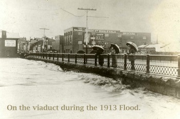 Mt. Vernon Viaduct in 1913 Flood